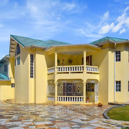 Harriott Heights Appartement Mandeville Buitenkant foto