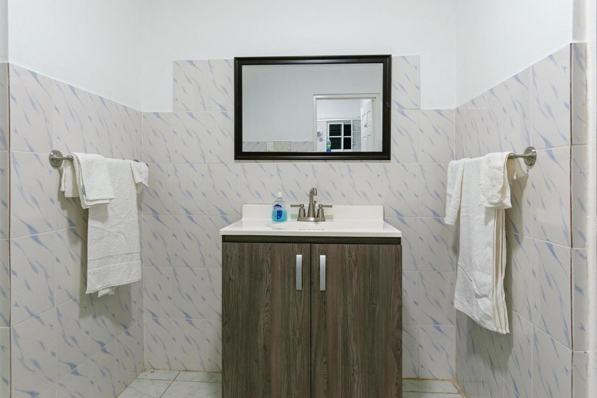 Harriott Heights Appartement Mandeville Buitenkant foto