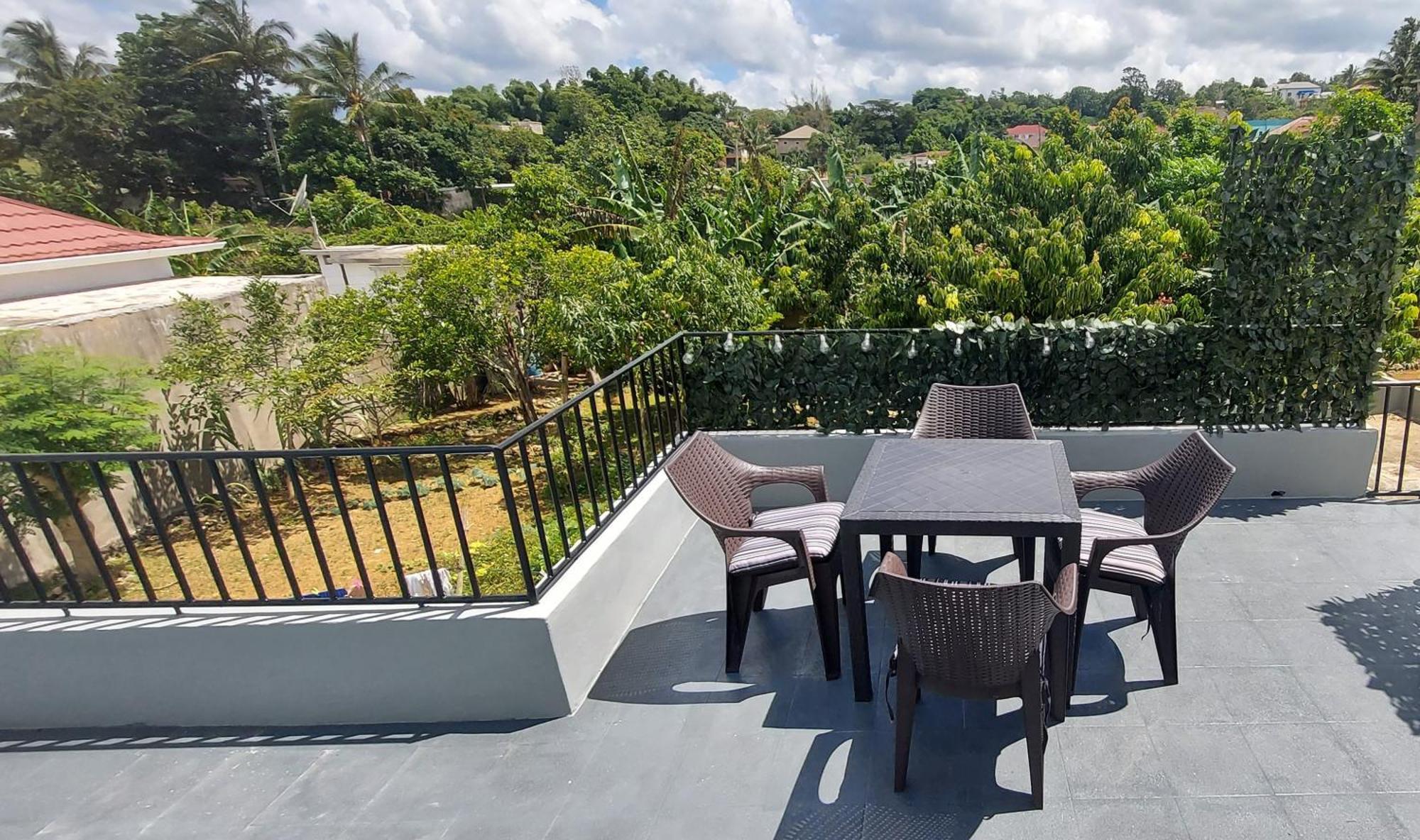 Harriott Heights Appartement Mandeville Buitenkant foto